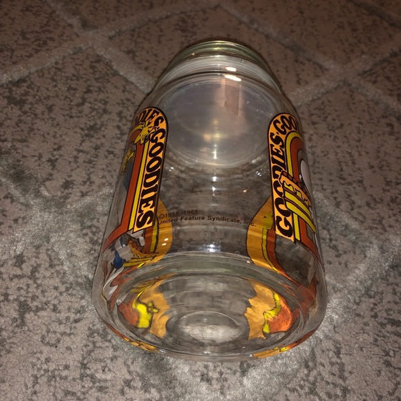 Peanuts Snoopy Jar - Picture 7 of 8